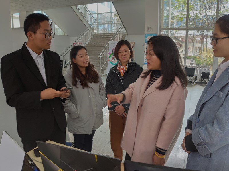 信工系科技作品展照片.jpg 信工系科技作品展照片.jpg